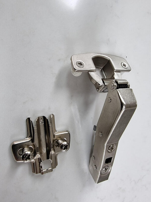 Sensys Hettich W45 Wide Angle Hinge With Self Closing Feature