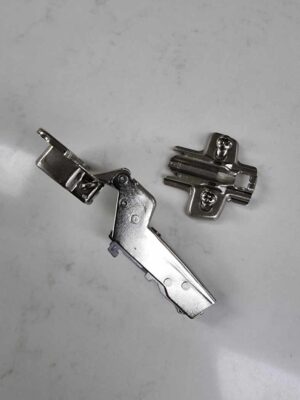 Hettich Inset Sensys 110° Hinge with Integrated Silent System - Image 4