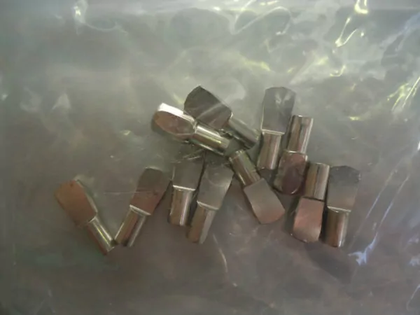 5mm Metal Shelf Supports Pins For Kitchen Cabinet & Laundry Furniture
